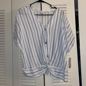 Large short sleeve twist tee by SO of Kohls